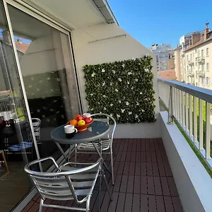Appartement Plein Centre, Calme, Parking Inclus, Piscine Et Gardien, Grenoble